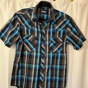Wrangler men’s pearl snap shirt